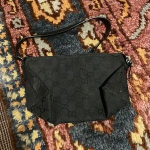 Small Gucci shoulder bag